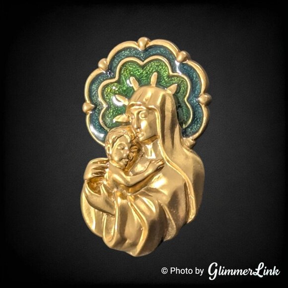 Vintage 90s Avon Madonna & Child Green Enamel Religious Gold Tone Pin - Picture 3 of 7